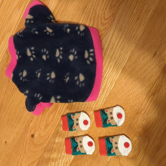 Other - Cat Sweater And Reindeer Socks Bundle